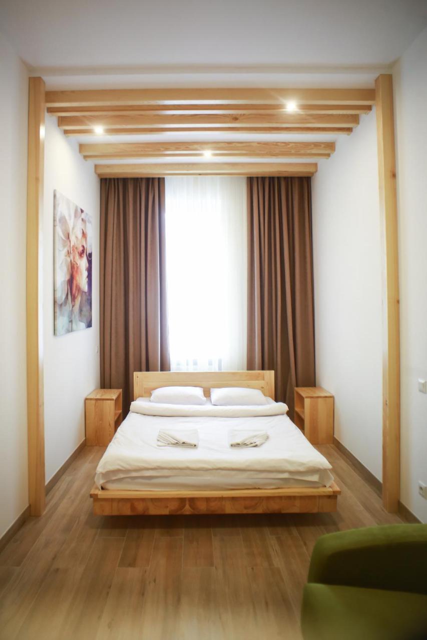 Leogrand Apartment On Drohobycha Lviv Dış mekan fotoğraf