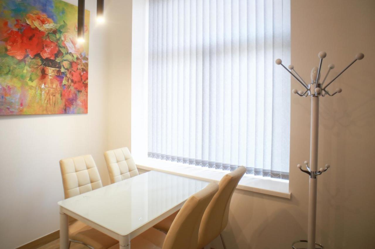 Leogrand Apartment On Drohobycha Lviv Dış mekan fotoğraf
